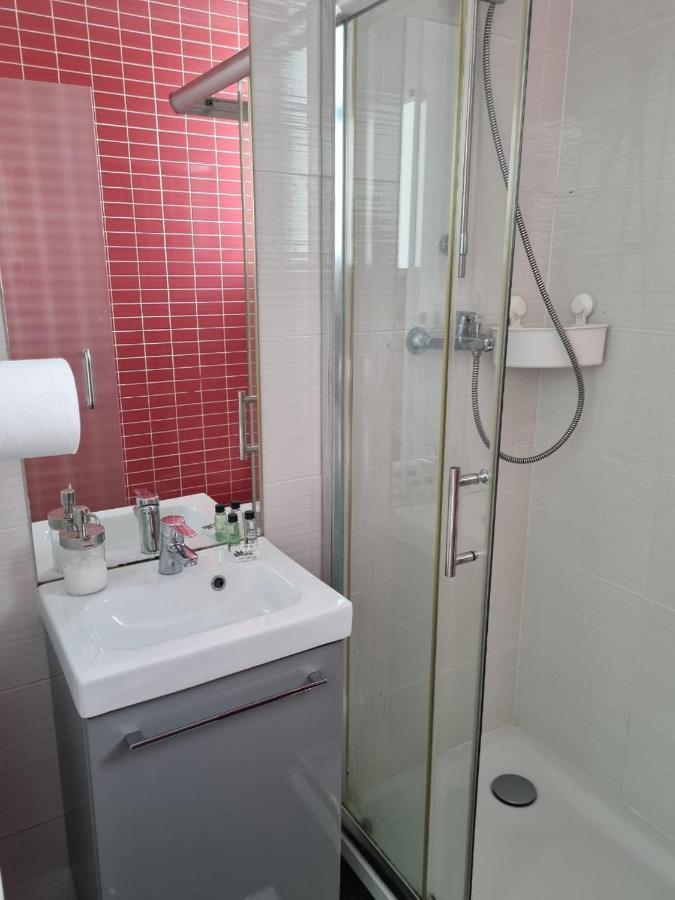 Mikaela Guest House 2 Ramada Ngoại thất bức ảnh